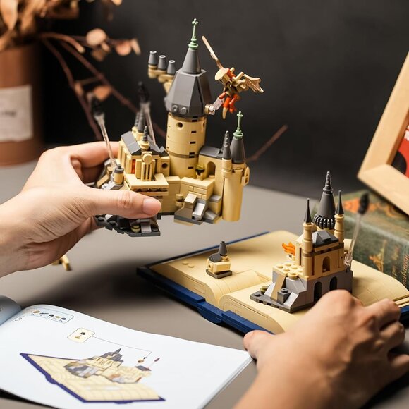 NEW! Castle Book Building Set Compatible w/Lego Medieval Modular House 727 pcs - Picture 4 of 5